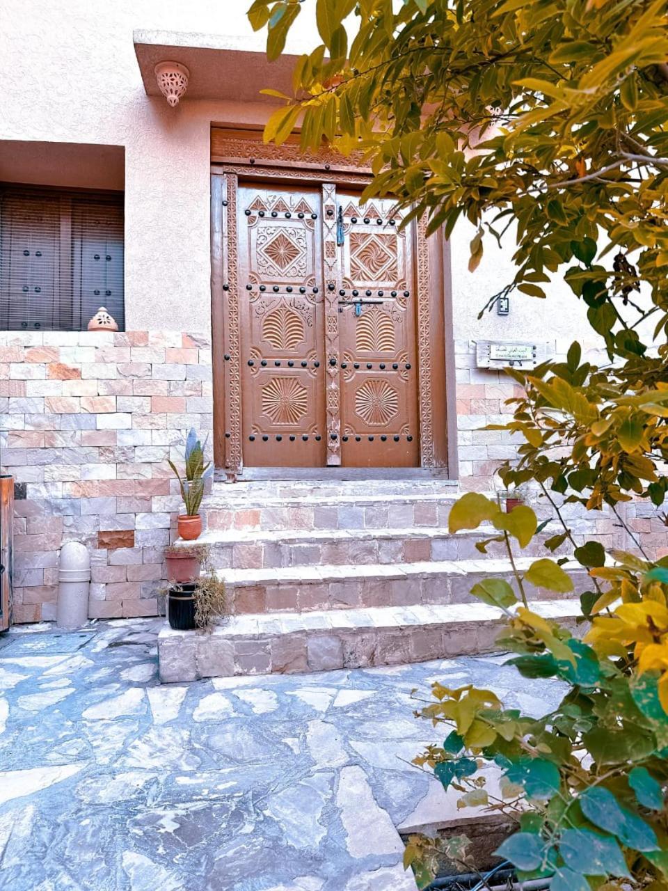 Omani العماني Apartamento Nizwa